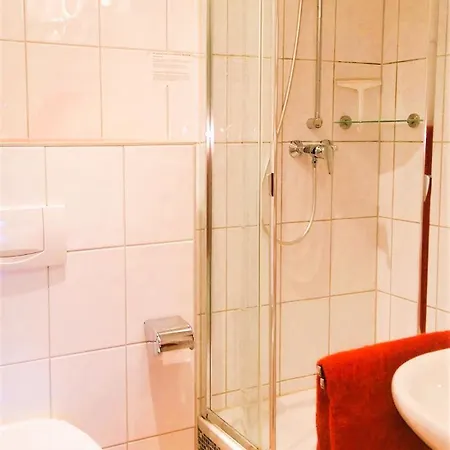 Zeesenhaus 6 *